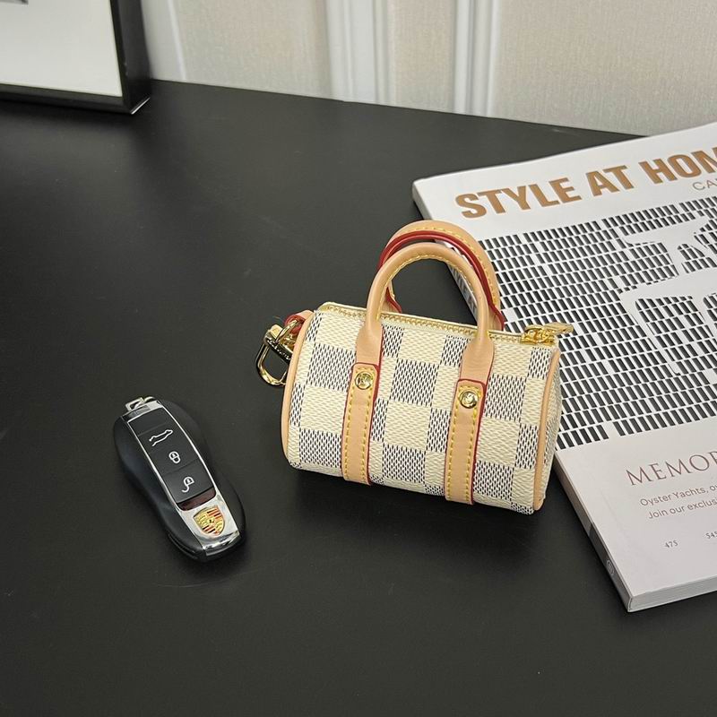 LV keyring lyh66